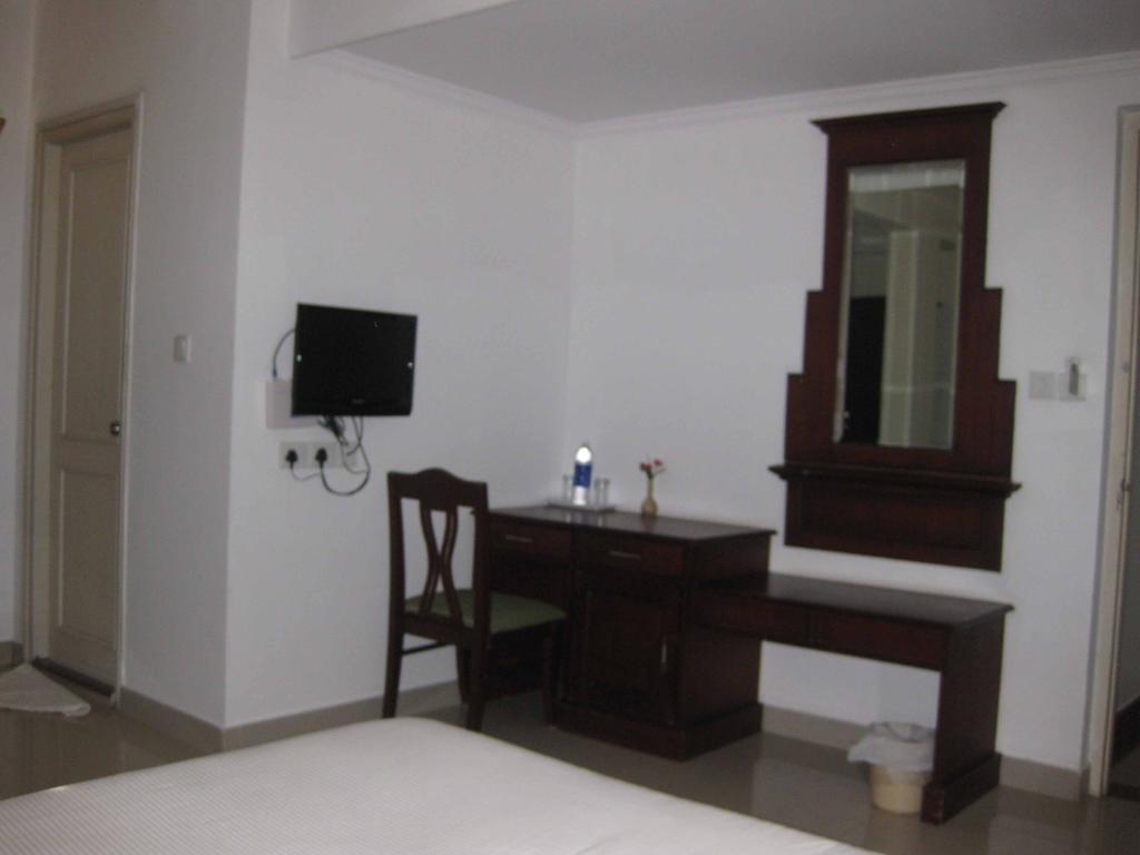 Hotel Centre Point Kochi Room photo